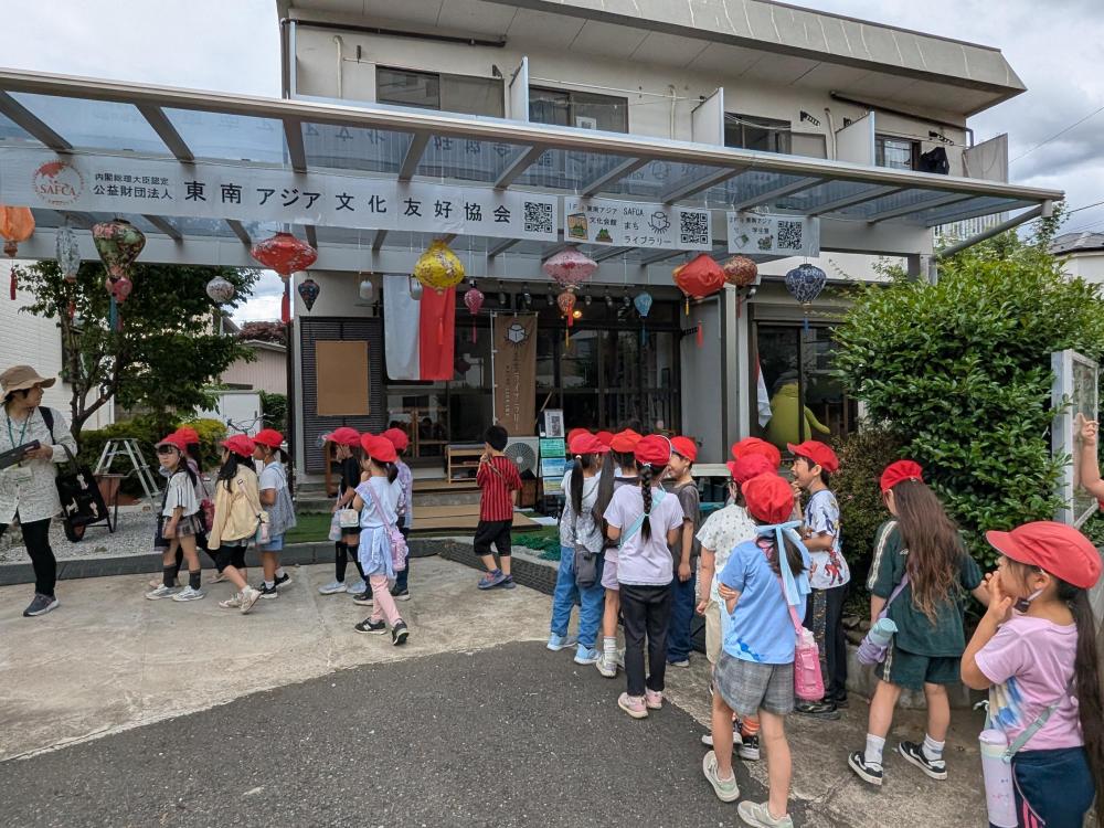 萩山小学校７０名
